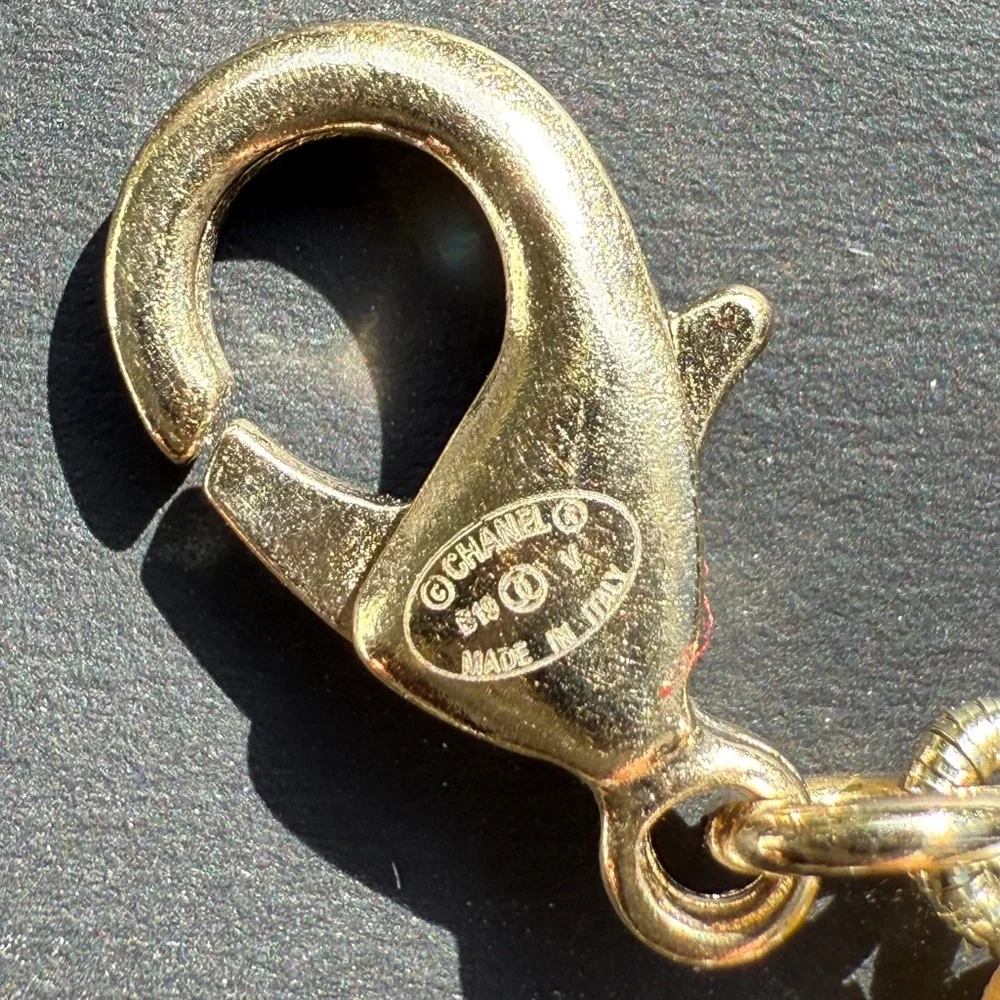 Chanel 19V Graduated Pearl Crystal Crystals CC Logo Charm Pendant Bracelet Gold - Picture 13 of 13